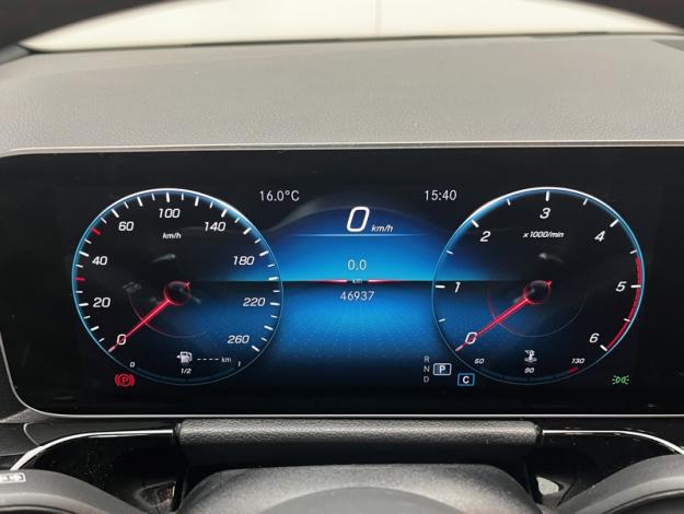 MERCEDES-BENZ GLA 200 d AMG Line  