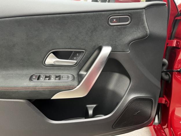 MERCEDES-BENZ Classe A 180 d AMG Line  Classe A 180 d AMG Line