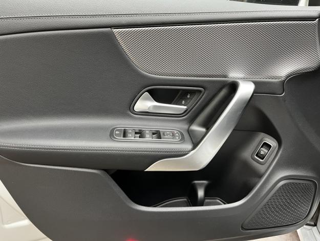 MERCEDES-BENZ CLA Shooting Brake CLA 180 d Shooting Brake Progressive Line  