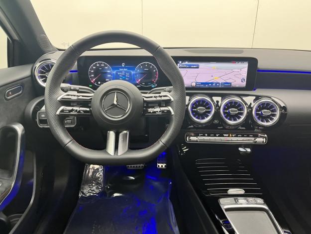 MERCEDES-BENZ Classe A 180 AMG Line  