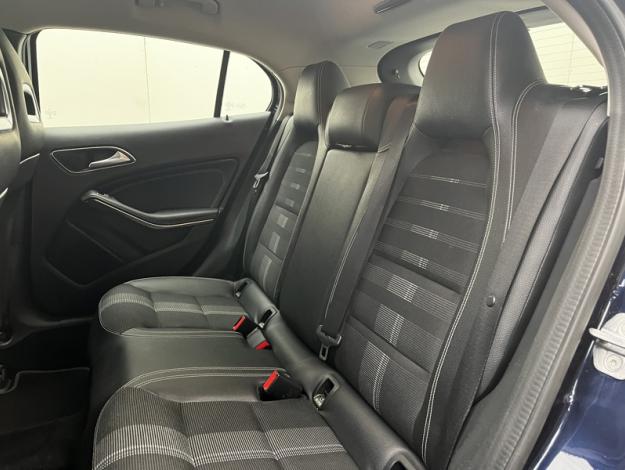 MERCEDES-BENZ GLA 180 d Sensation  