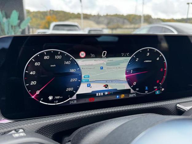 MERCEDES-BENZ CLA 180  d Coupé Luxury Line   