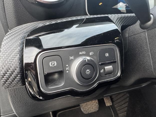 MERCEDES-BENZ A 180 d progressive  