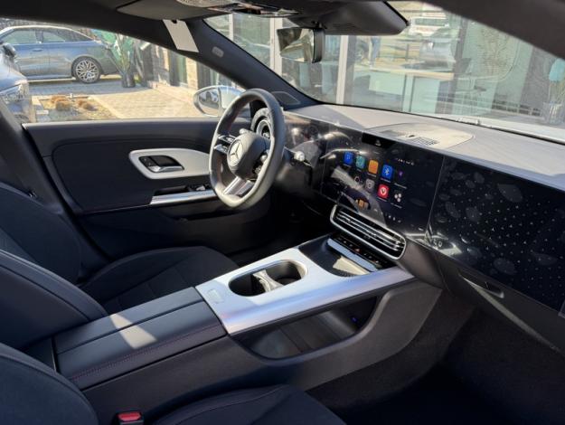 MERCEDES-BENZ CLA 180 140 Years Edition - AMGline  