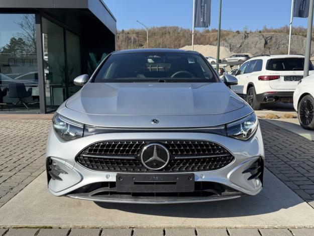 MERCEDES-BENZ CLA 180 140 Years Edition - AMGline  