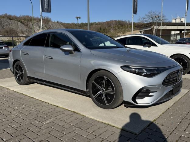 MERCEDES-BENZ CLA 180 140 Years Edition - AMGline  