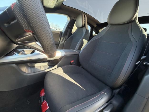 MERCEDES-BENZ CLA 180 140 Years Edition - AMGline  