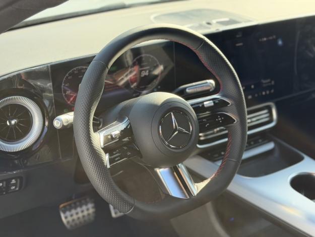 MERCEDES-BENZ CLA 180 140 Years Edition - AMGline  