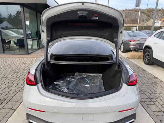 MERCEDES-BENZ CLE 180 AMG Line  