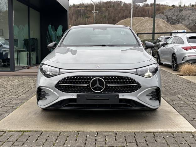 MERCEDES-BENZ CLA 200 AMG Line  