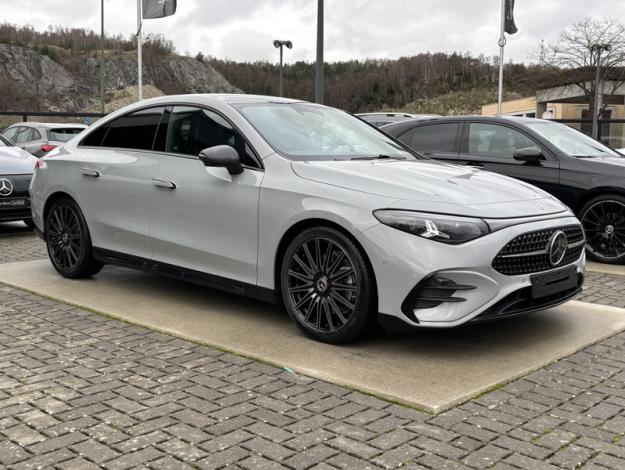 MERCEDES-BENZ CLA 200 AMG Line  