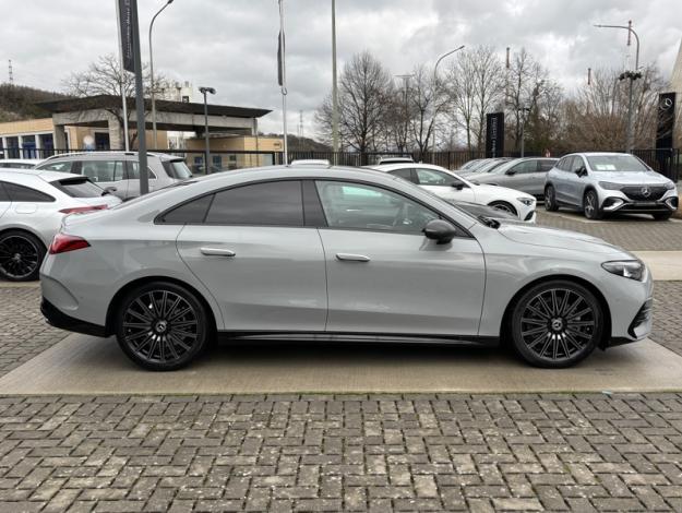 MERCEDES-BENZ CLA 200 AMG Line  