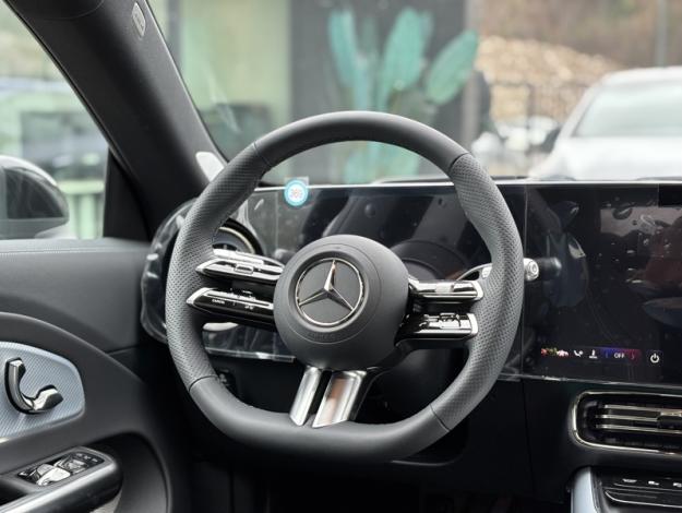 MERCEDES-BENZ CLA 200 AMG Line  