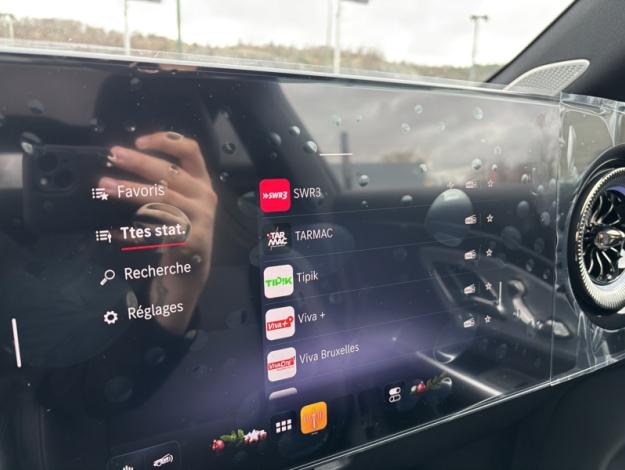 MERCEDES-BENZ CLA 200 AMG Line  