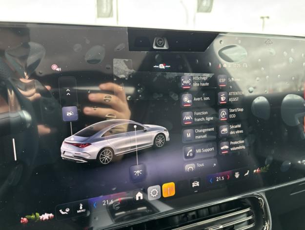 MERCEDES-BENZ CLA 200 AMG Line  