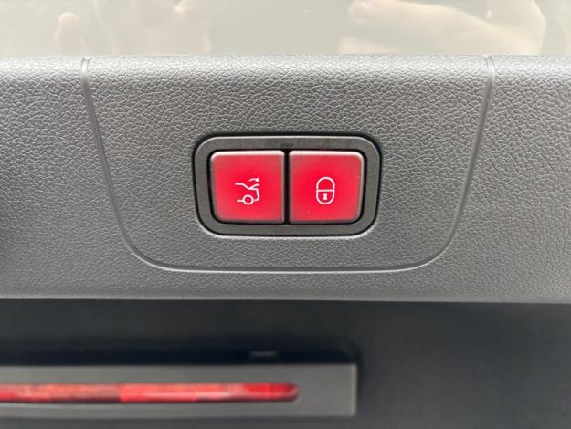 MERCEDES-BENZ CLA 200 AMG Line  