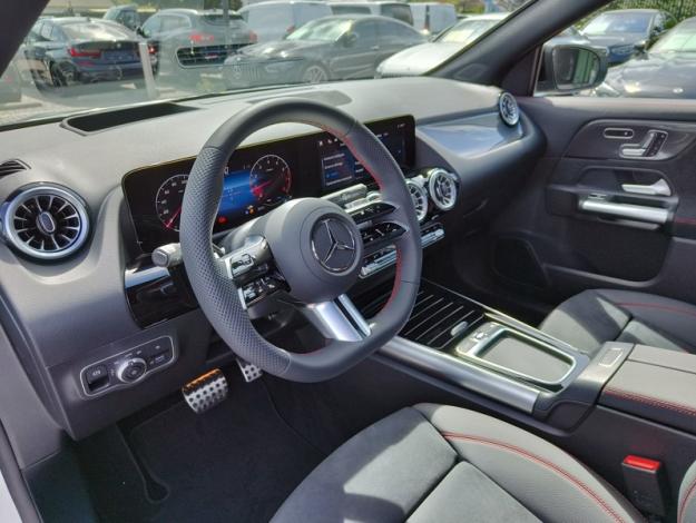 MERCEDES-BENZ GLA 180 Star Edition  