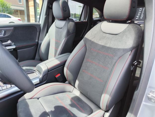 MERCEDES-BENZ GLA 180 Star Edition  