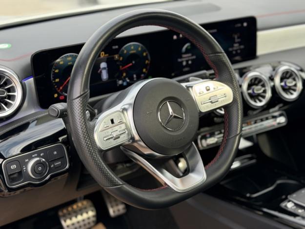 MERCEDES-BENZ CLA 180 SB AMG Pack Night Toit Pano  