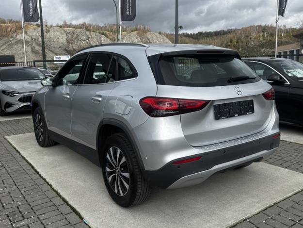 MERCEDES-BENZ GLA 200 d Business Line  