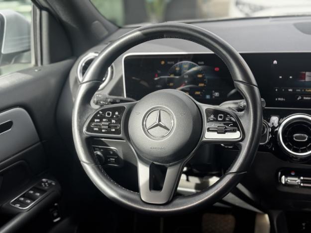 MERCEDES-BENZ GLA 200 d Business Line  