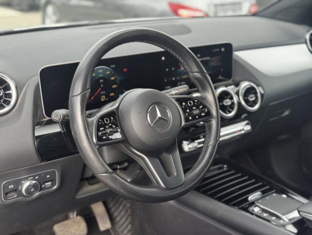MERCEDES-BENZ GLA 200 d Business Line  