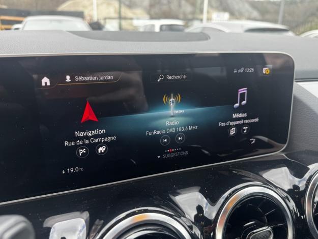 MERCEDES-BENZ GLA 200 d Business Line  