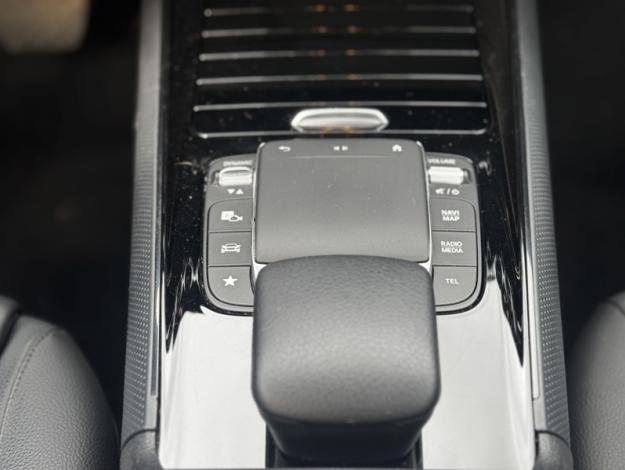 MERCEDES-BENZ GLA 200 d Business Line  