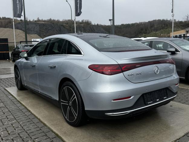 MERCEDES-BENZ EQE EQE 300