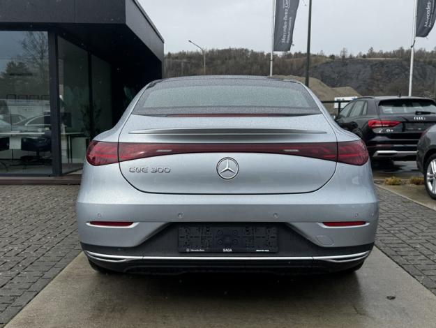 MERCEDES-BENZ EQE EQE 300