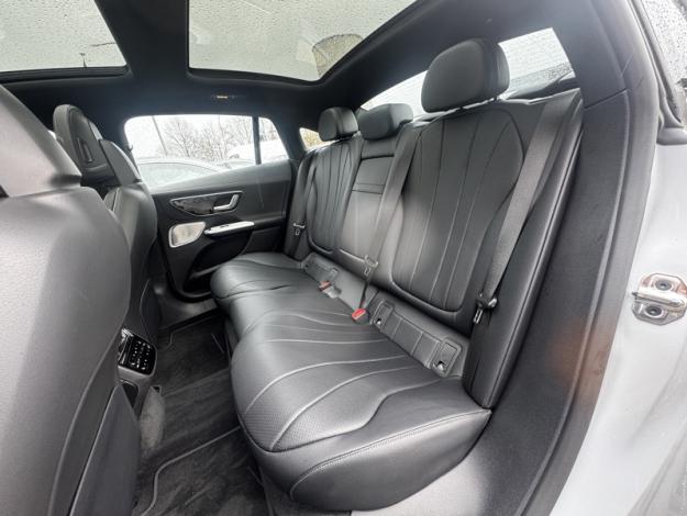 MERCEDES-BENZ EQE EQE 300