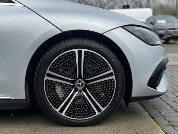 MERCEDES-BENZ EQE EQE 300