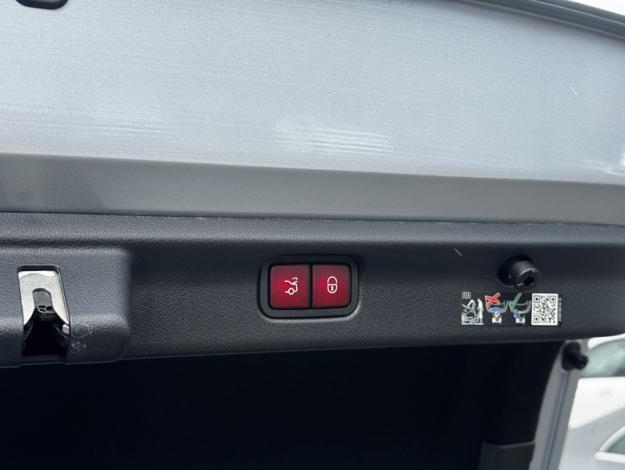 MERCEDES-BENZ EQE EQE 300