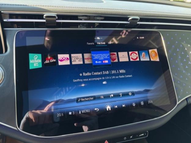 MERCEDES-BENZ E 300 de Break AMG  Pano Attelage  