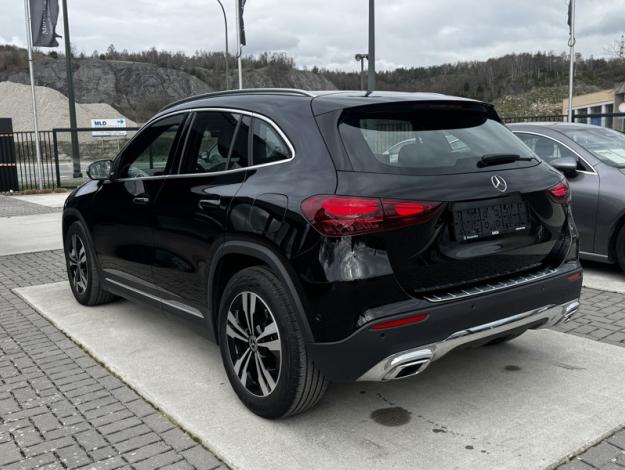 MERCEDES-BENZ GLA 180 d Business Line  
