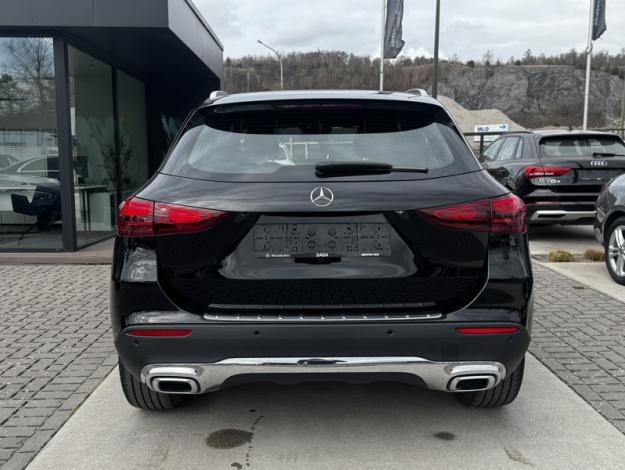 MERCEDES-BENZ GLA 180 d Business Line  