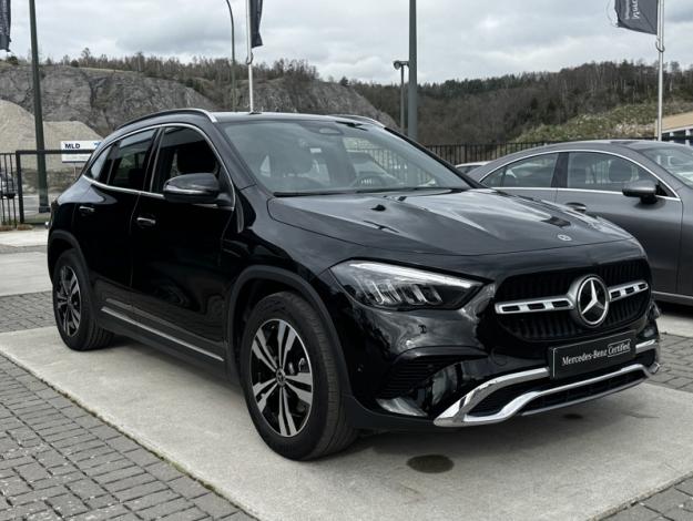 MERCEDES-BENZ GLA 180 d Business Line  