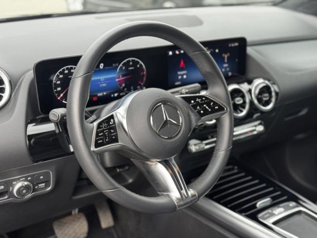 MERCEDES-BENZ GLA 180 d Business Line  