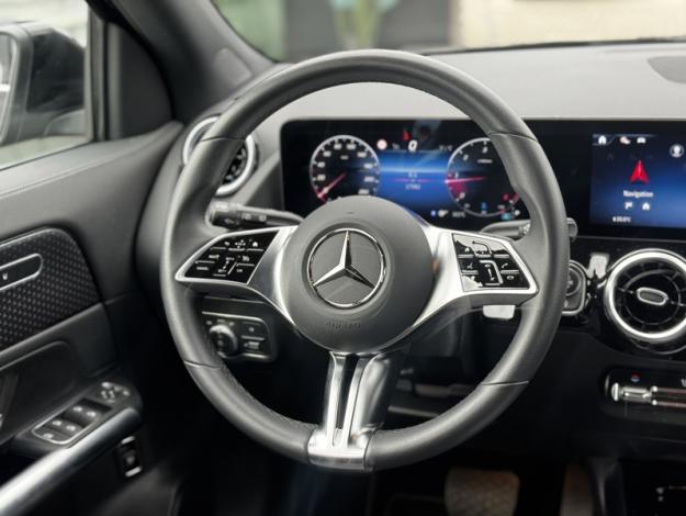 MERCEDES-BENZ GLA 180 d Business Line  