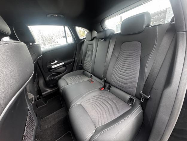 MERCEDES-BENZ GLA 180 d Business Line  