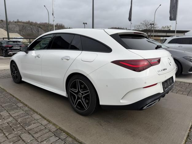 MERCEDES-BENZ CLA 180 CLA 180 d Shooting Brake AMG Line  