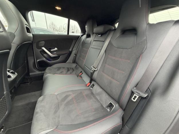 MERCEDES-BENZ CLA 180 CLA 180 d Shooting Brake AMG Line  