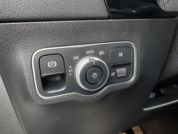 MERCEDES-BENZ B 180 d Luxury Line  