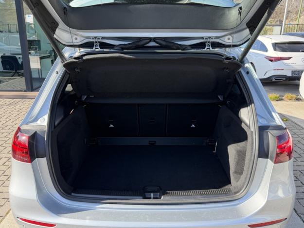 MERCEDES-BENZ B-Klasse B 180 d