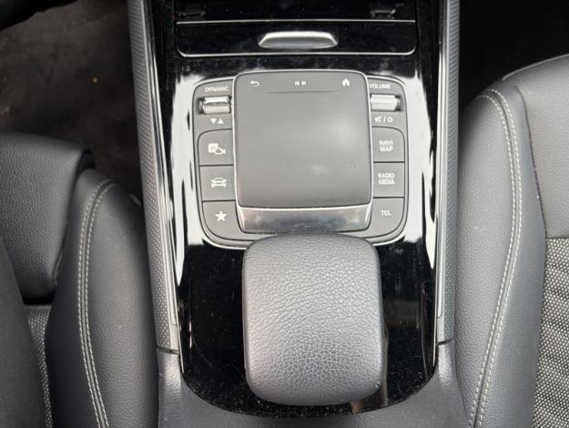 MERCEDES-BENZ GLA 180 d Luxury Line  