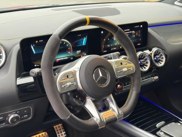 MERCEDES-BENZ GLA 45 S AMG Sièges Perf Toit Pano 4matic+  