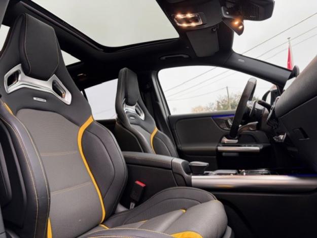 MERCEDES-BENZ GLA 45 S AMG Sièges Perf Toit Pano 4matic+  