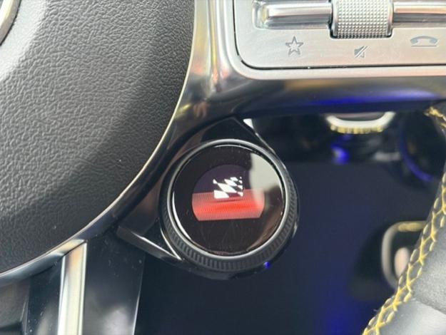 MERCEDES-BENZ GLA 45 S AMG Sièges Perf Toit Pano 4matic+  