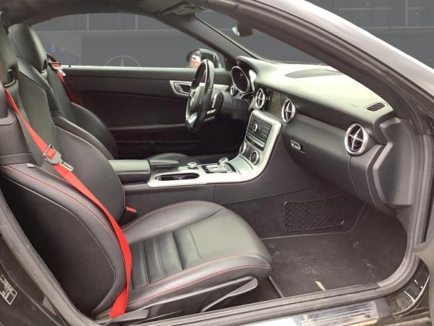 MERCEDES-BENZ SLC 180 AMG Line  