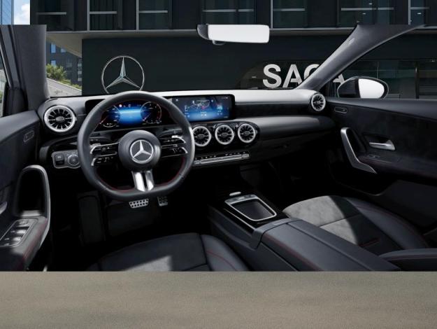 MERCEDES-BENZ A 180 d AMG Line  